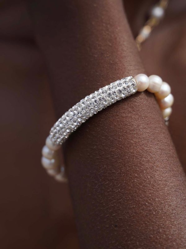 DSC00673-Mejorado-SR Brazalete Blanco Amor, Joyería Luison
