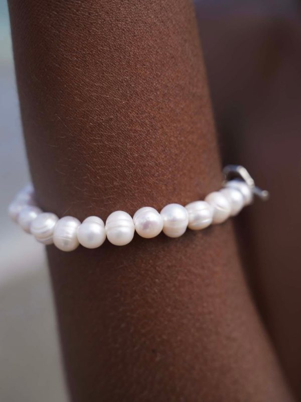 DSC00746-Mejorado-SR Esperanza Brazalete de Perlas Blanca, Joyería Luison