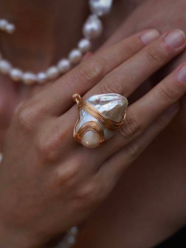 DSC08387-Mejorado-SR Anillo Amor Eterno Perla Barroca, Joyería Luison