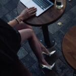 Tacones Helena Dorada