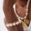 Brazalete Artesanal con Perlas Blancas (1) Brazalete Artesanal con Perlas Blancas